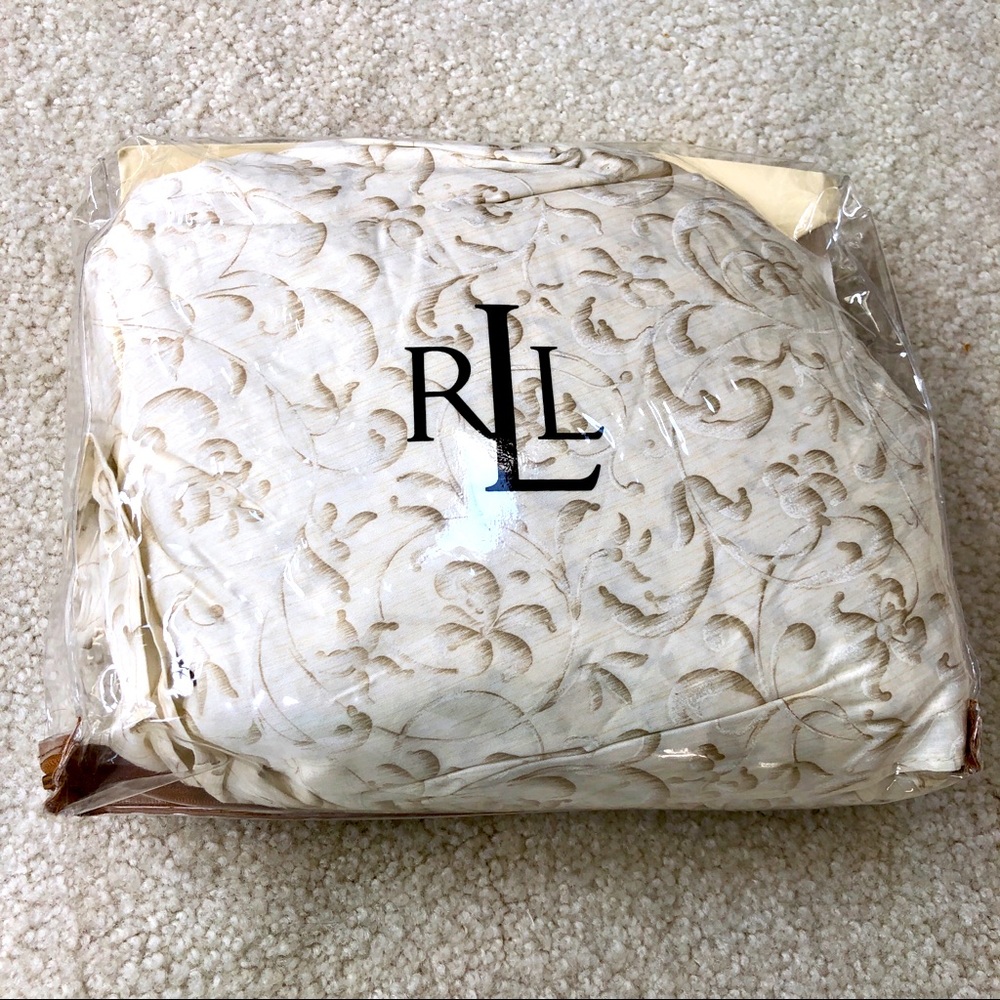 Lauren Ralph Lauren, King bed skirt